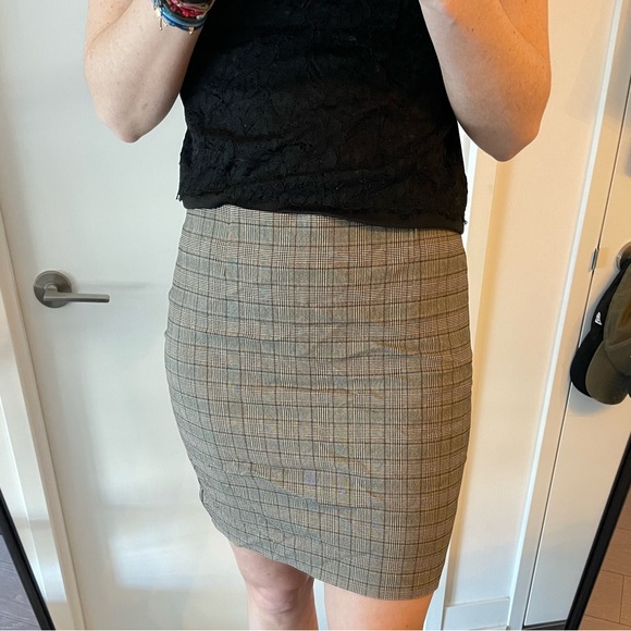 Dynamite skirt - Picture 1 of 3